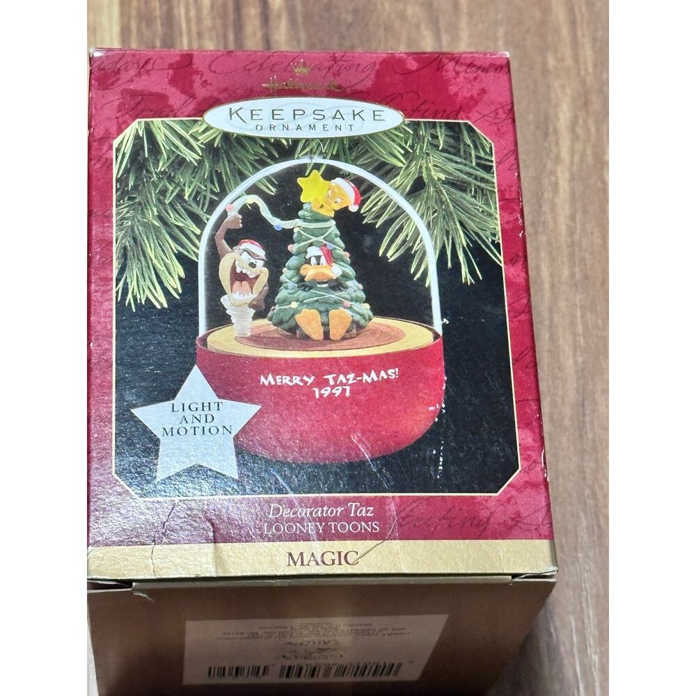 97 Vintage Hallmark Looney Tunes Christmas Ornament - Light and Motion - Tazz